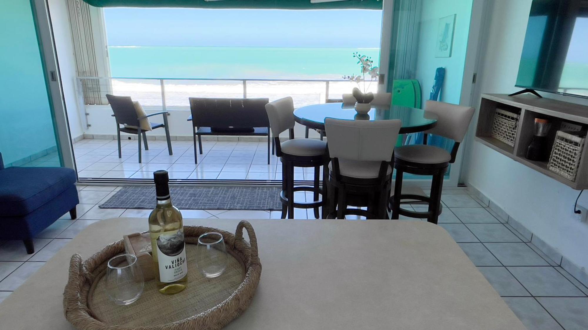Oceanfront Condo In Лукильо Экстерьер фото
