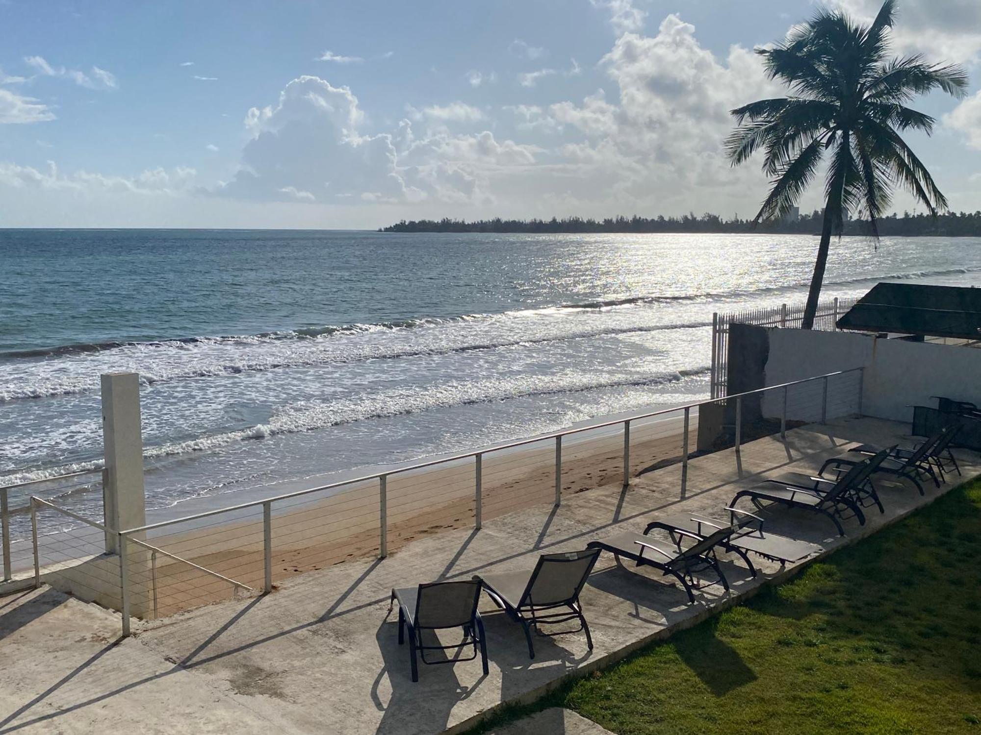 Oceanfront Condo In Лукильо Экстерьер фото