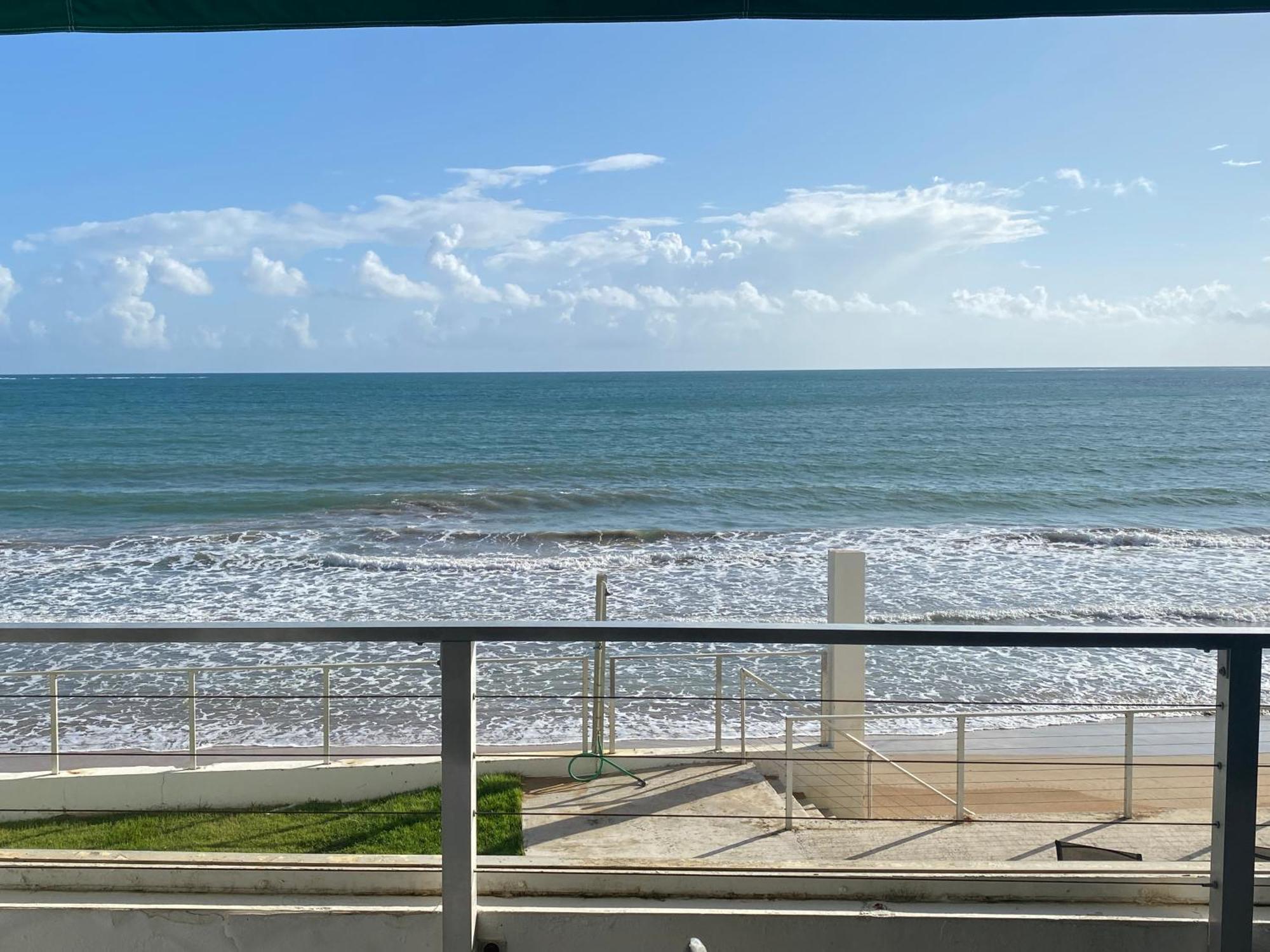 Oceanfront Condo In Лукильо Экстерьер фото